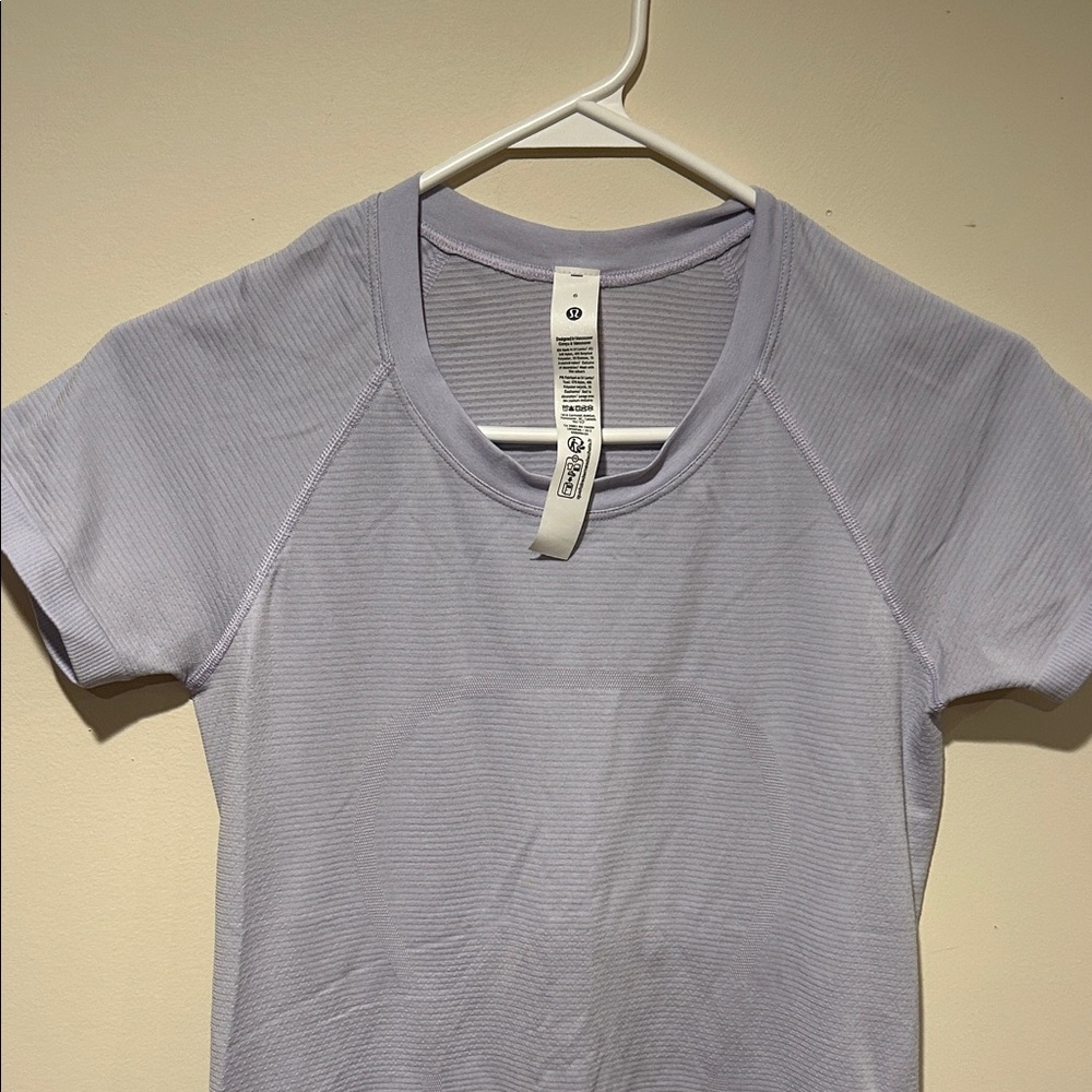 Lululemon Women's Lavender Frost Swiftly Tech short sleeve shirt hip length